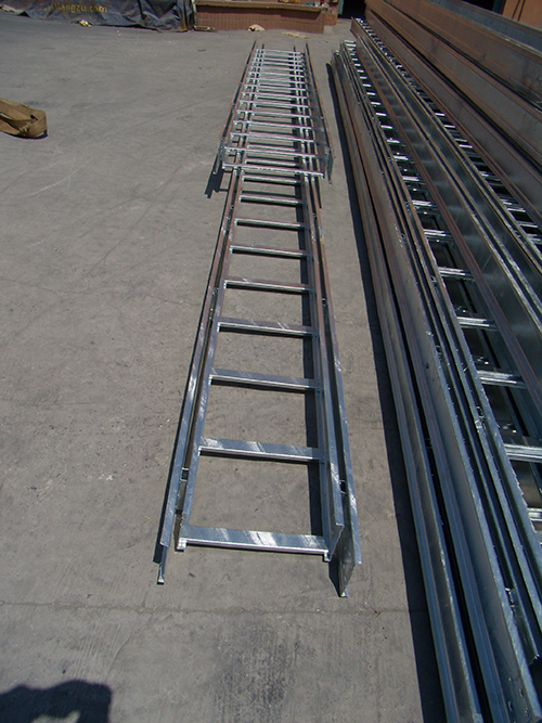 上海橋架在高溫環(huán)境下有什么反應(yīng)